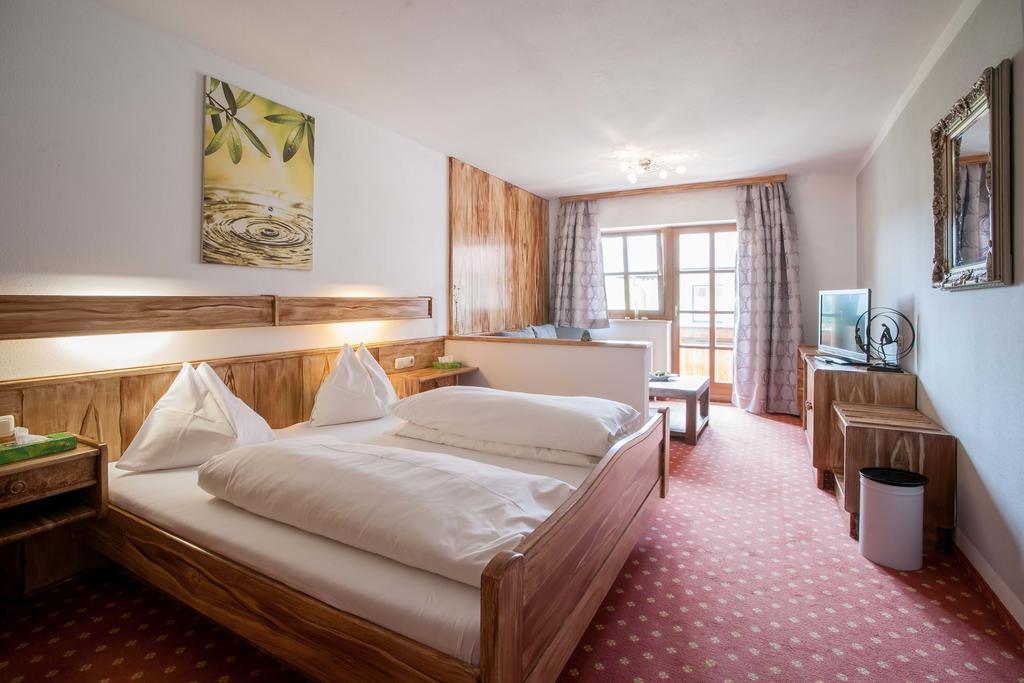 Hotel Alte Post Файстенау Экстерьер фото